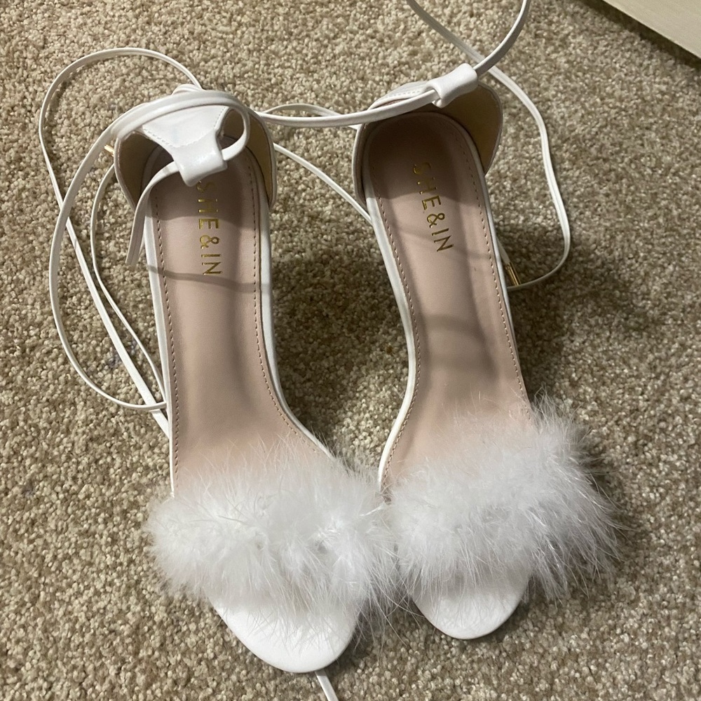 NWT white faux feather heels